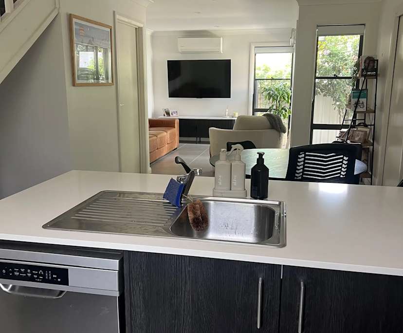 $300, Share-house, 2 bathrooms, Cardiff NSW 2285