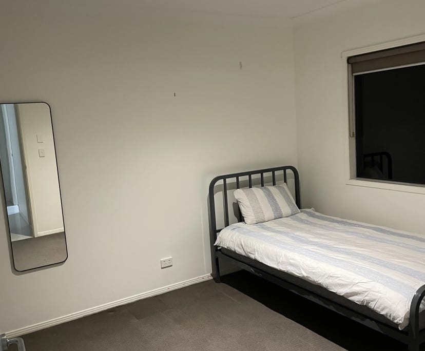 $330, Share-house, 4 bathrooms, Maudsland QLD 4210