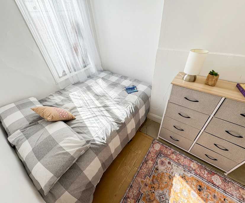 $300, Share-house, 6 bathrooms, Balaclava VIC 3183