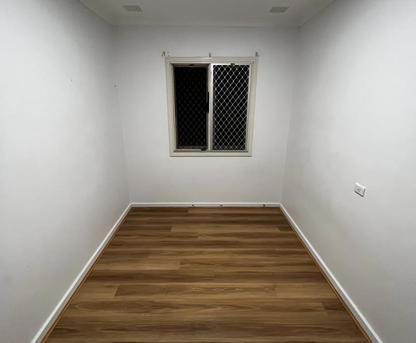 Room in a share house