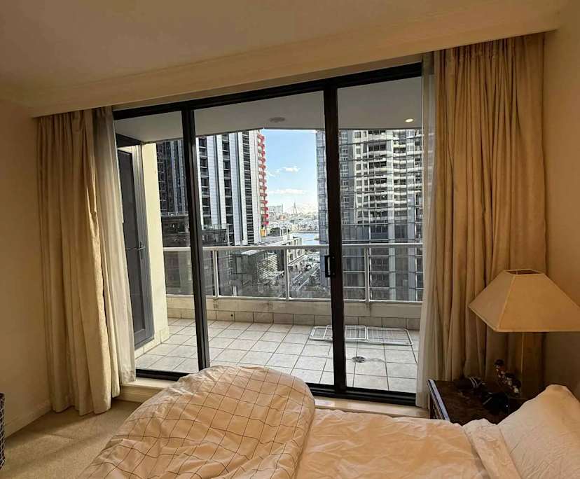 Furnished room in a flatshare