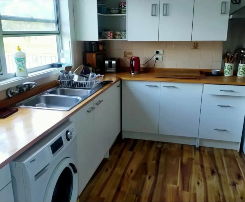 Furnished room in a share house