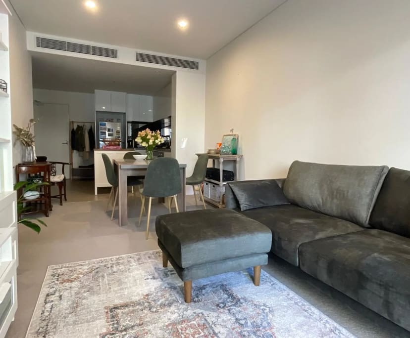 Unfurnished room in a flatshare