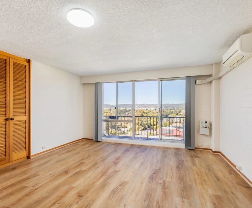 Whole Property for Rent in Queanbeyan, Canberra 4...