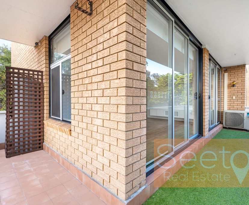 Unfurnished room with ensuite in a flatshare