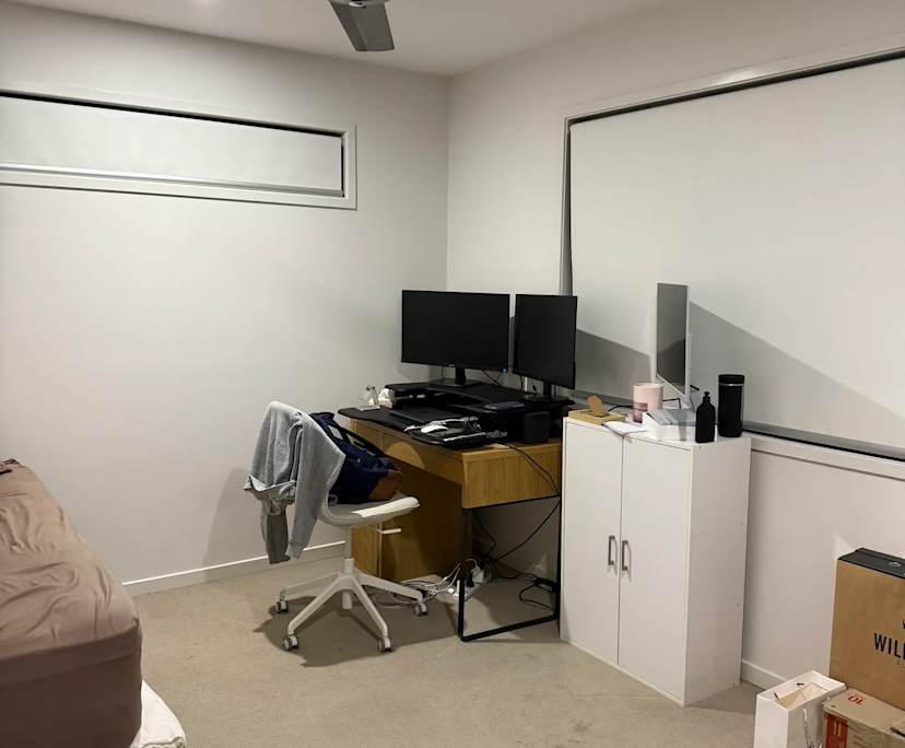 Unfurnished room in a share house