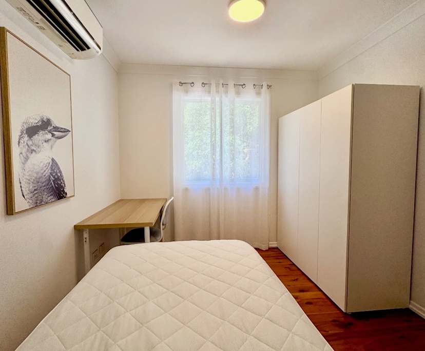 $300, Student-accommodation, 4 bathrooms, Indooroopilly QLD 4068