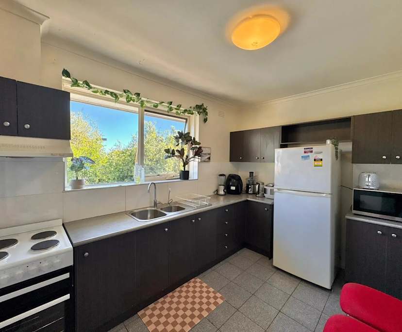 $330, Share-house, 3 bathrooms, Caulfield North VIC 3161