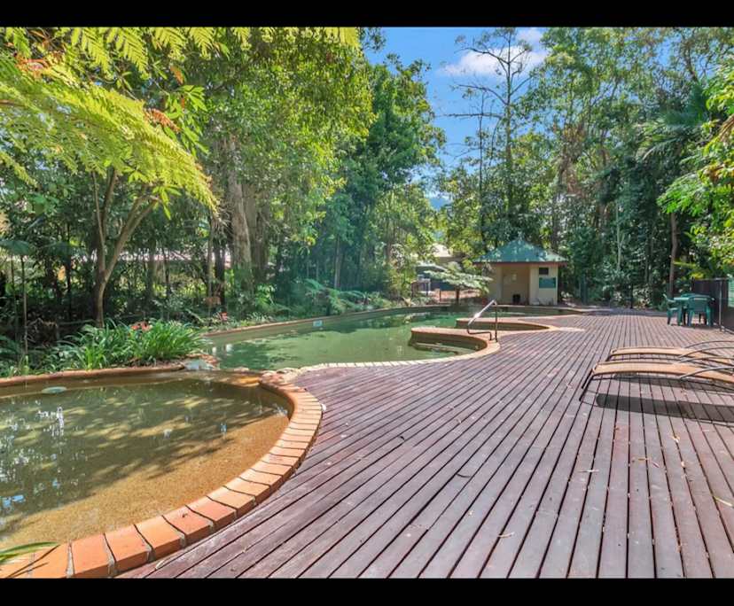 Whole property with 2 rooms for rent