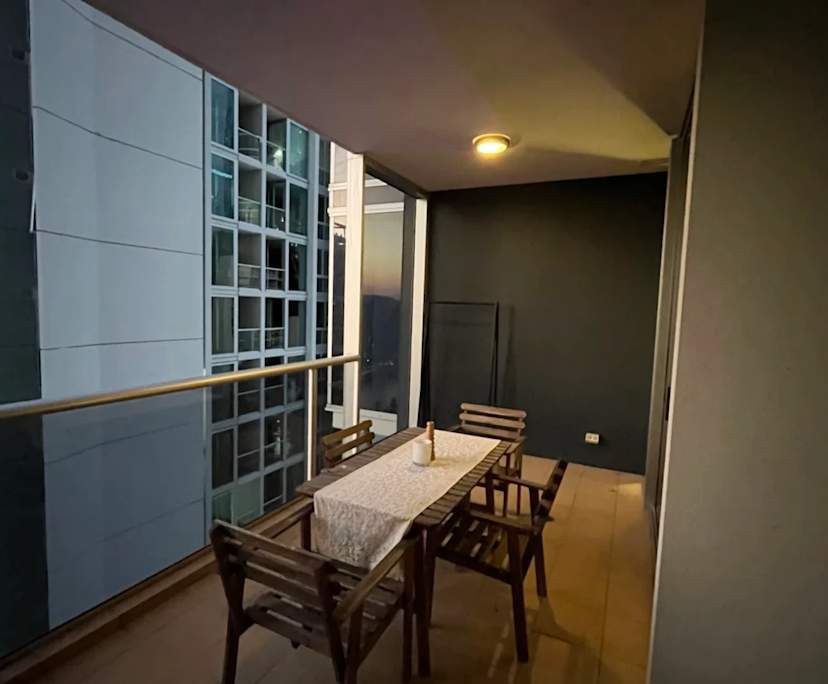 Furnished room in a flatshare