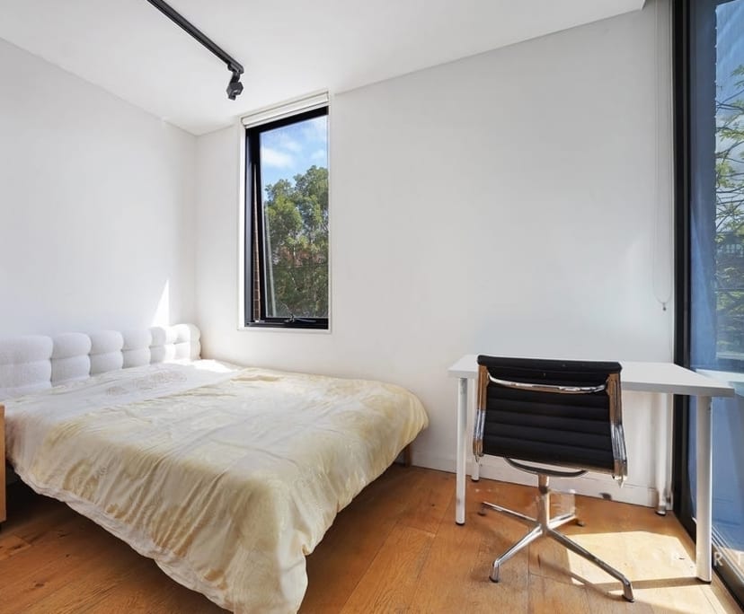 Furnished room in a flatshare