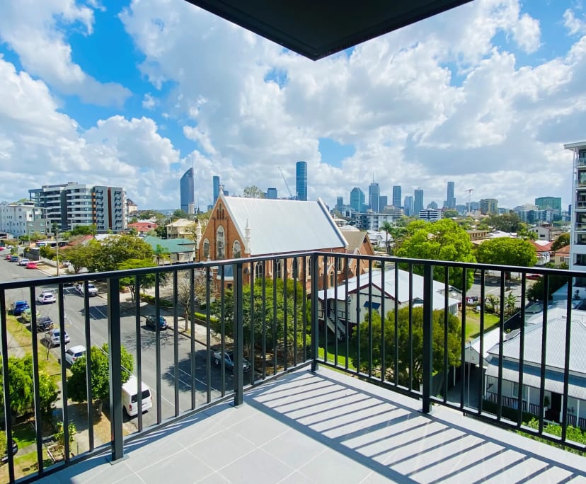 Unfurnished room with own bathroom