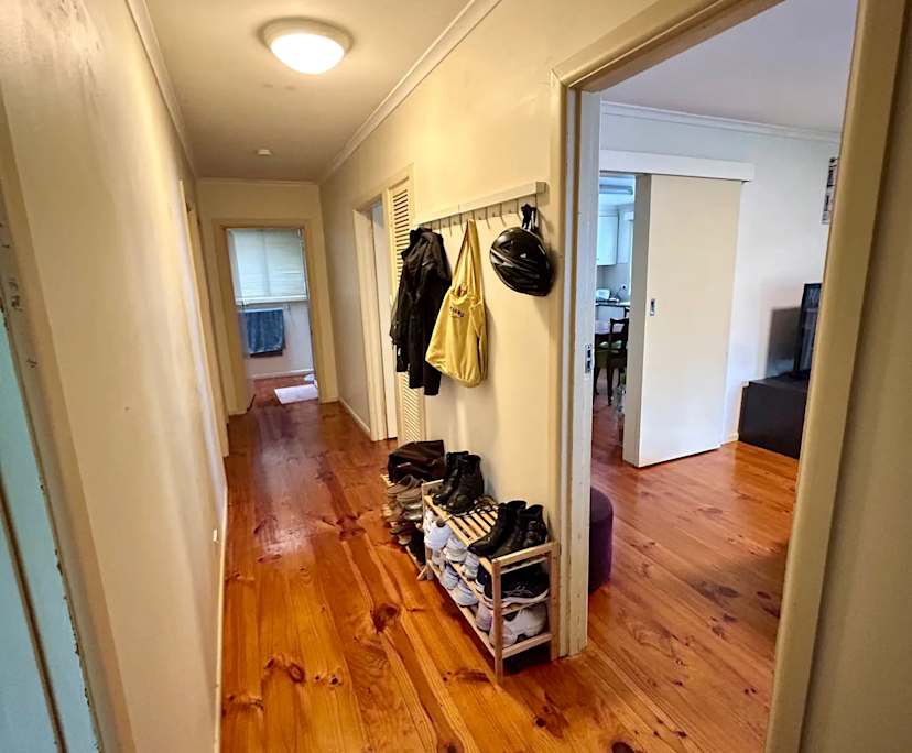 Room in a share house