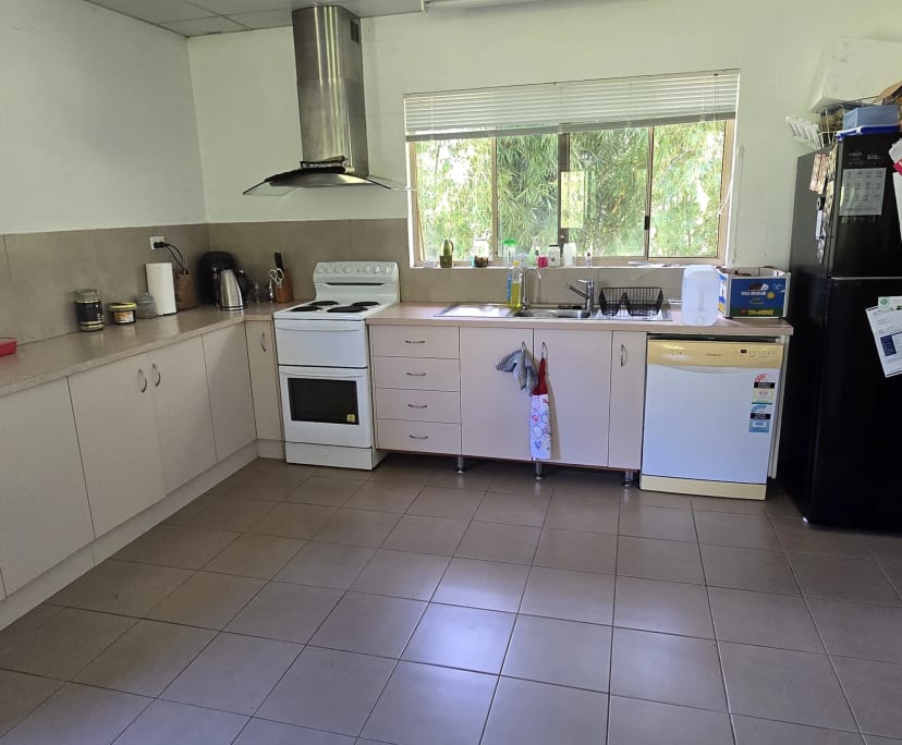 Room in a share house