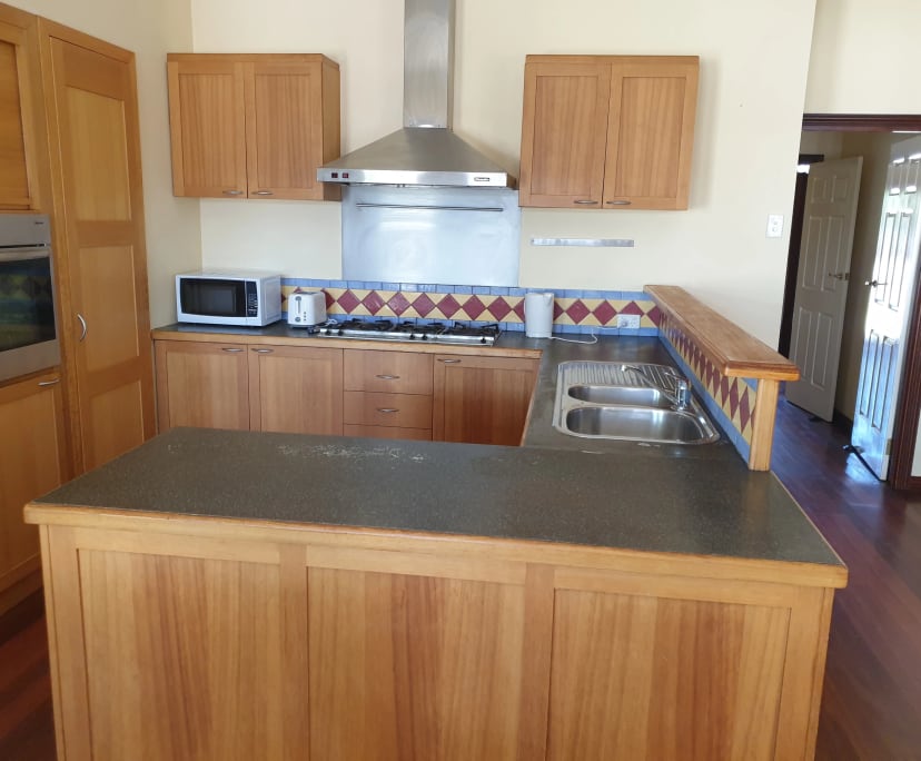 $350, Share-house, 4 bathrooms, Rivervale WA 6103
