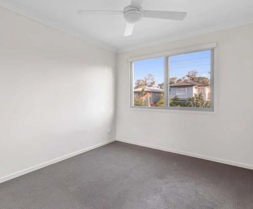 Room for Rent in Oxley, Brisbane 250, Unfurnished...