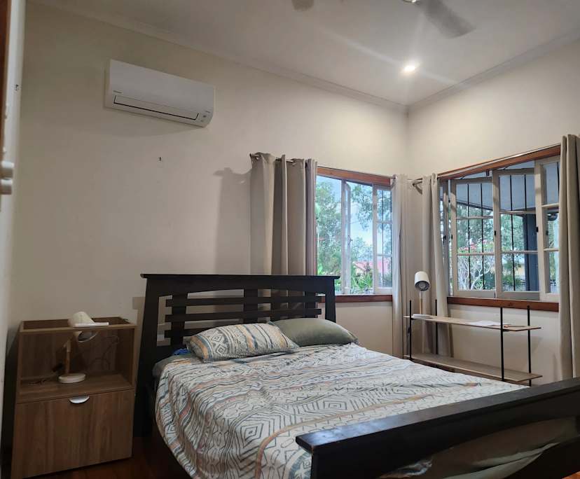 Furnished room in a share house