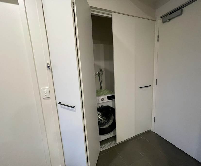 $350, Flatshare, 2 bathrooms, Mill Park VIC 3082