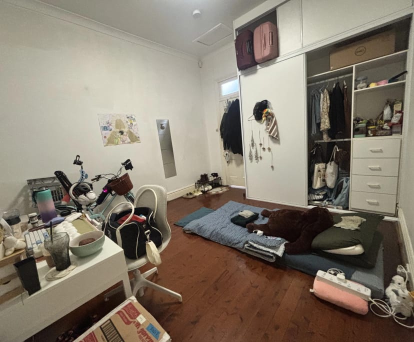 Furnished room in a share house
