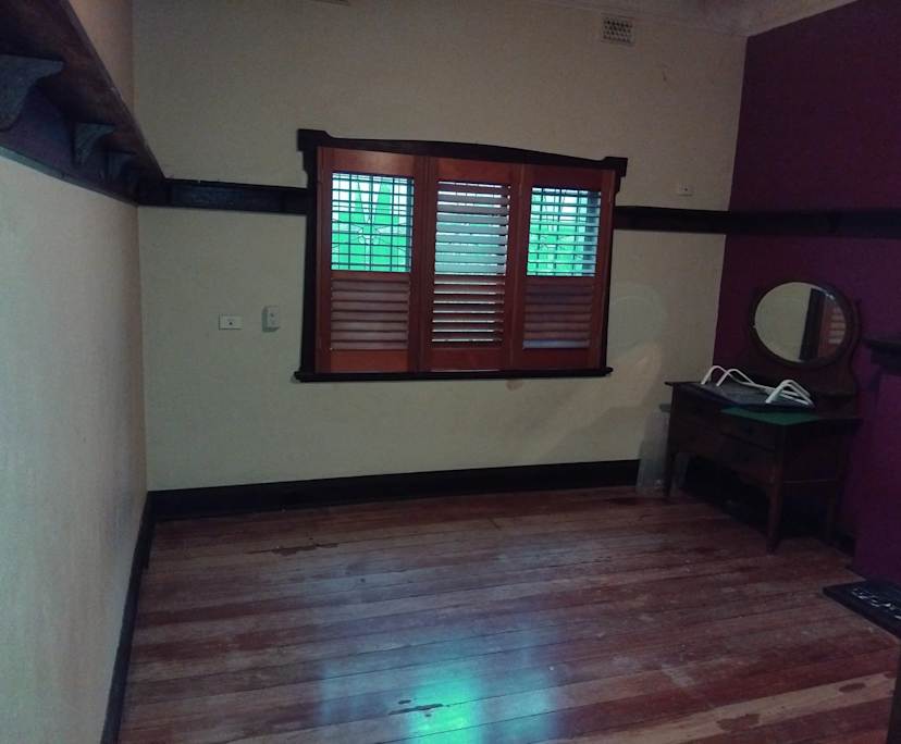 Unfurnished room in a share house