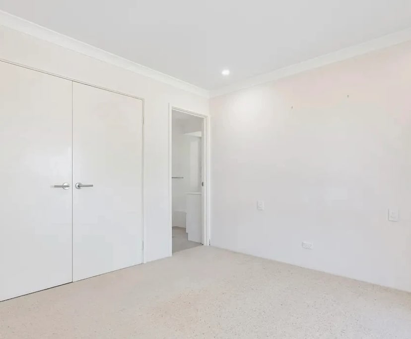 $900, Whole-property, 3 bathrooms, Padbury WA 6025