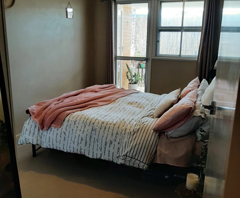 Room in a share house