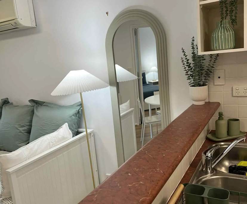 $850, Whole-property, 2 bathrooms, South Brisbane QLD 4101