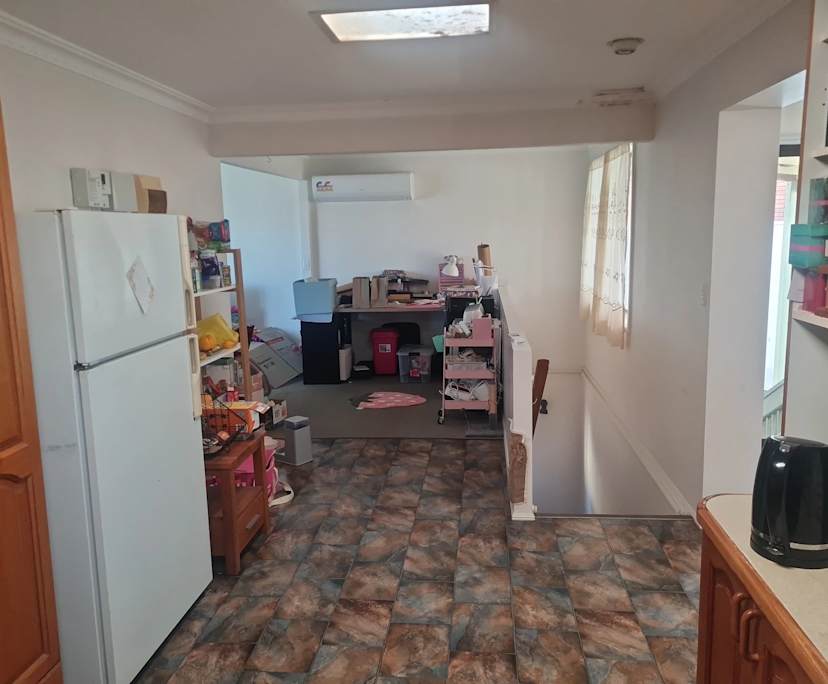 Unfurnished room in a share house