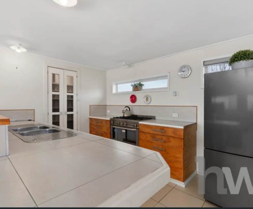 $300, Share-house, 3 bathrooms, Highton VIC 3216