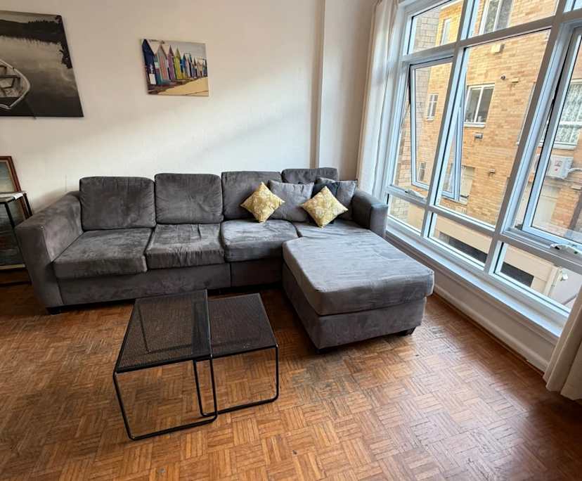 Whole property with 2 rooms for rent