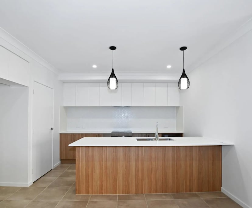 Whole property with 3 rooms for rent