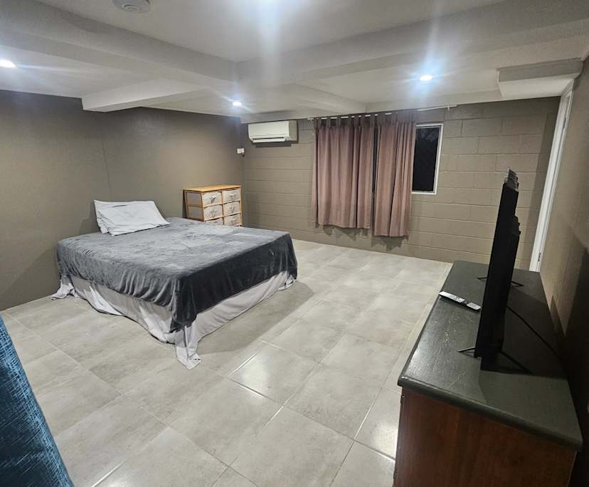 $330, Share-house, 4 bathrooms, Manoora QLD 4870