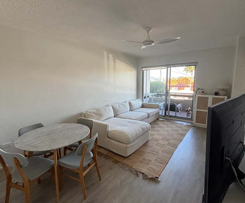 Unfurnished room in a flatshare