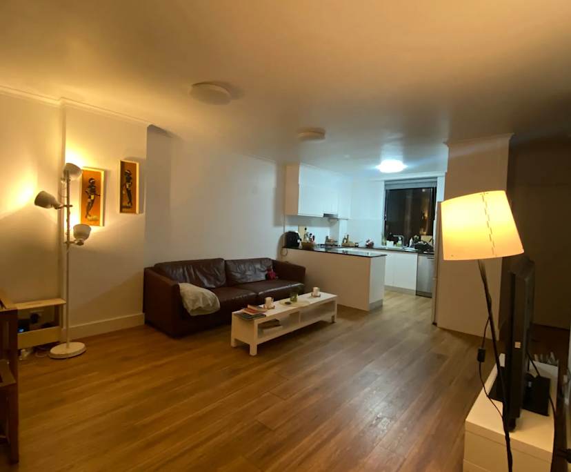 Unfurnished room in a flatshare