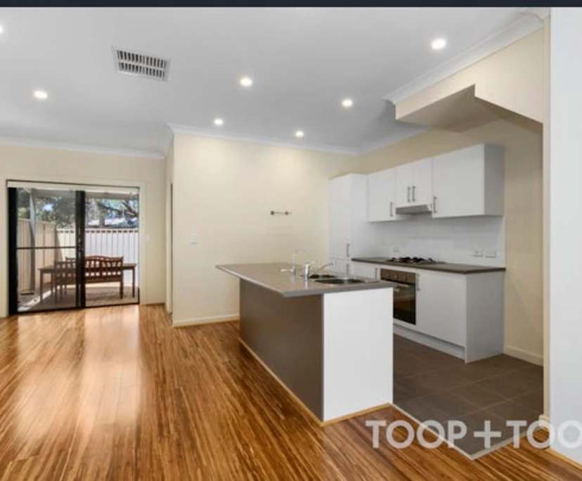 $275, Share-house, 2 bathrooms, Marion SA 5043