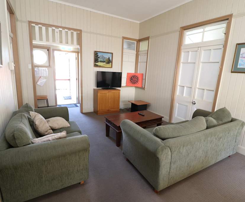 $225, Share-house, 5 bathrooms, Fairfield QLD 4103