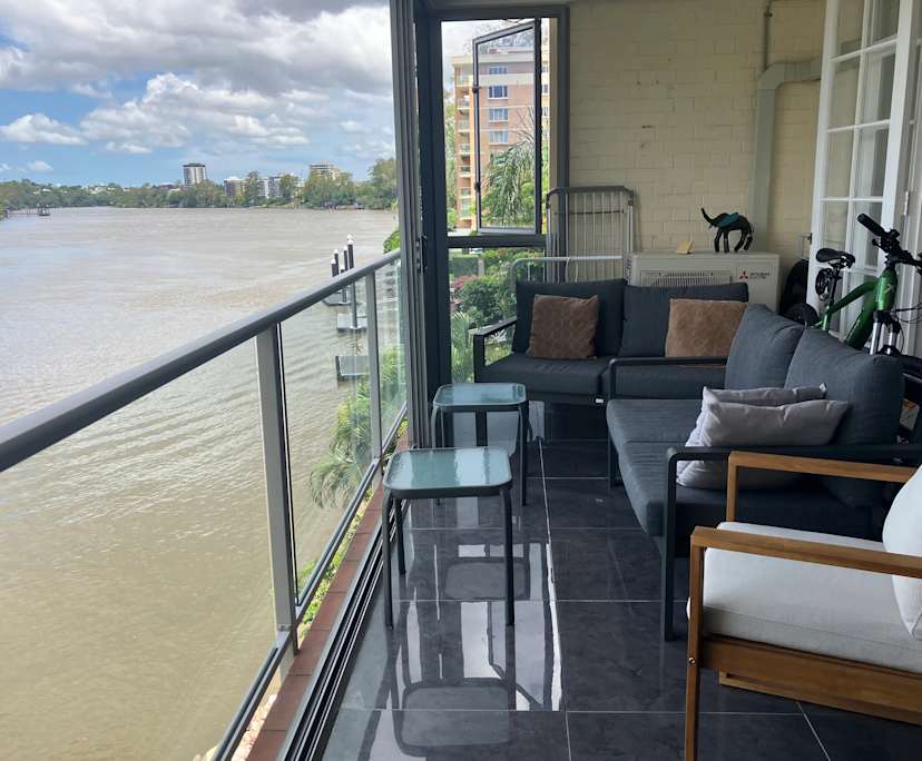 $275, Flatshare, 2 bathrooms, Saint Lucia QLD 4067