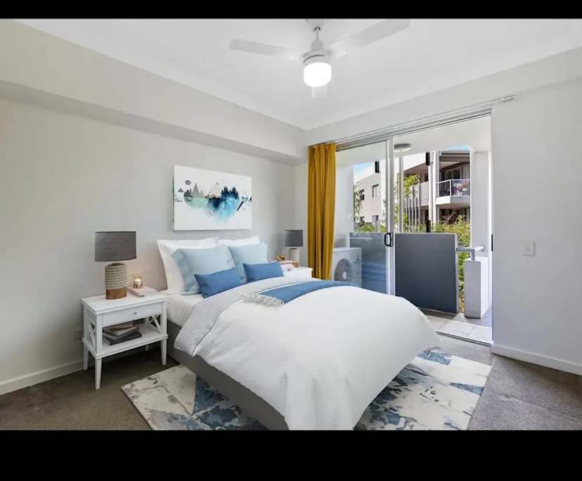 Furnished room with ensuite in a flatshare