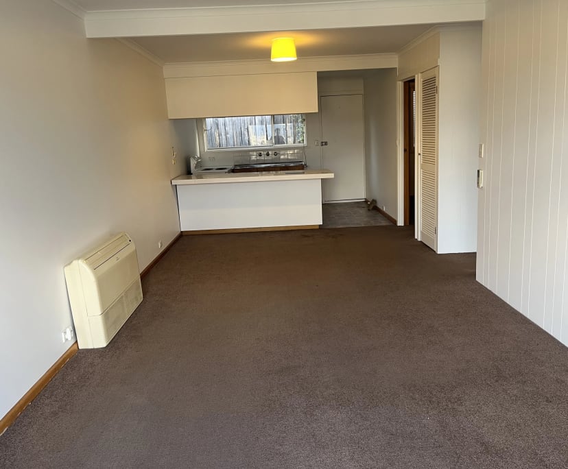 Unfurnished room in a flatshare