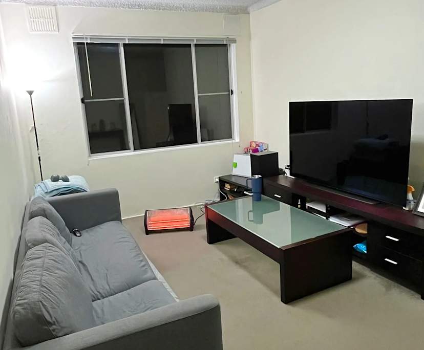 Furnished room in a flatshare