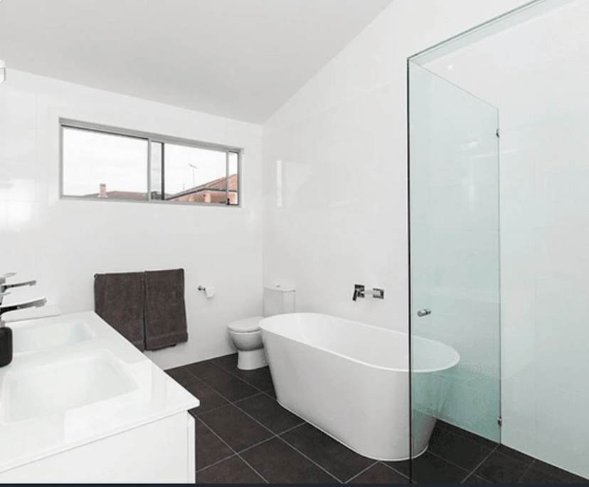 Unfurnished room with own bathroom