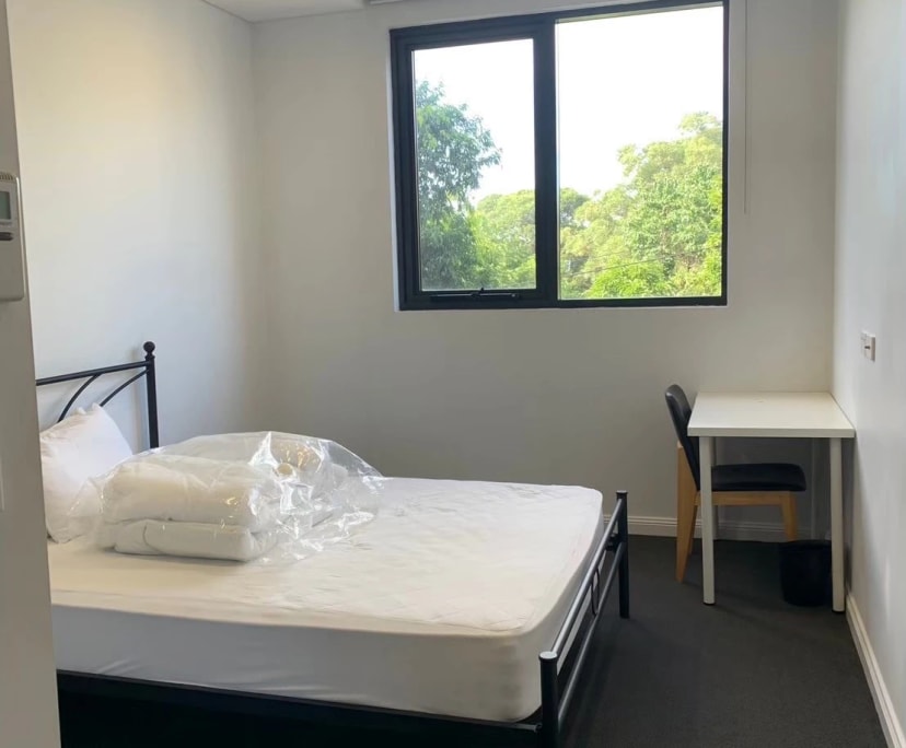 Furnished room in a flatshare