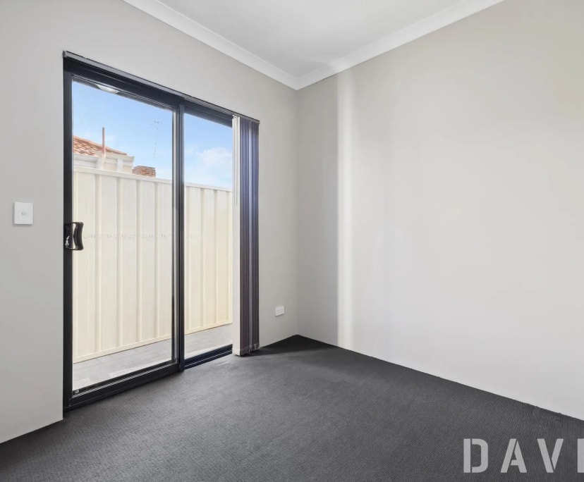 Unfurnished room with own bathroom