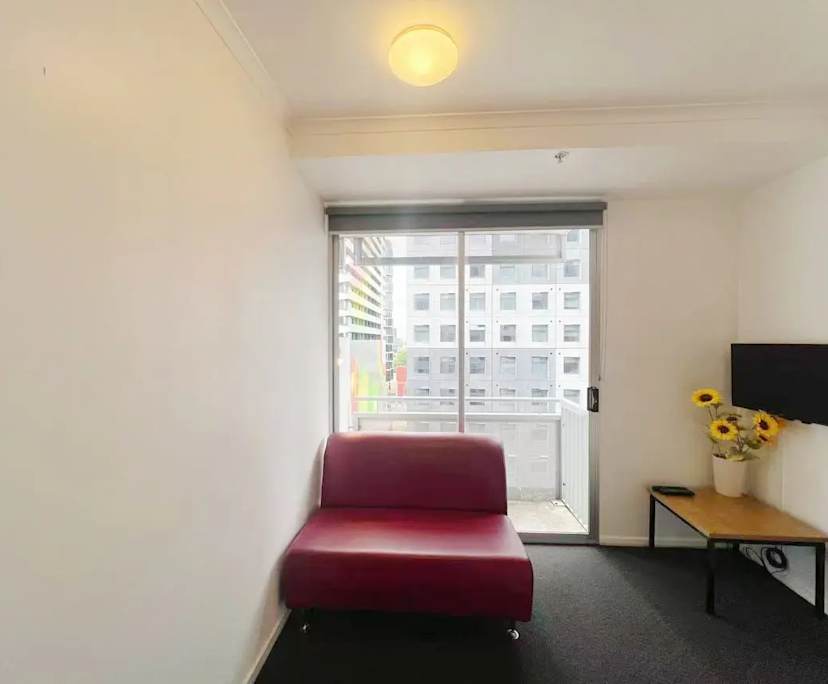 $650, Whole-property, 2 bathrooms, Carlton VIC 3053