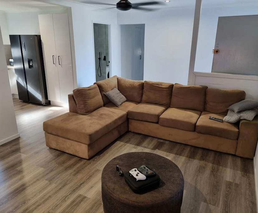 $300, Share-house, 3 bathrooms, Urangan QLD 4655