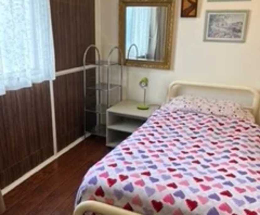 Furnished room in a share house