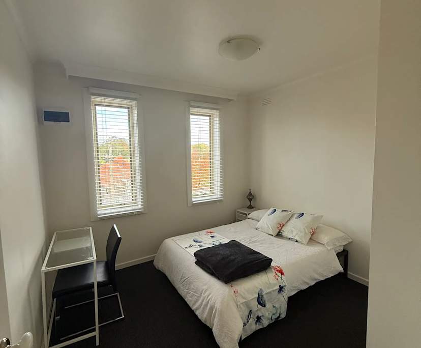 Furnished room in a flatshare
