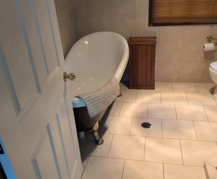 $370, Share-house, 4 bathrooms, Bardon QLD 4065