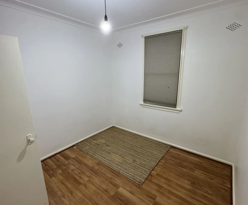 Unfurnished room in a share house