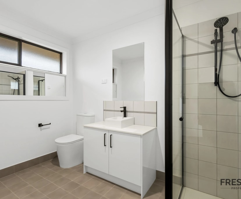 $330, Share-house, 6 bathrooms, Bell Post Hill VIC 3215